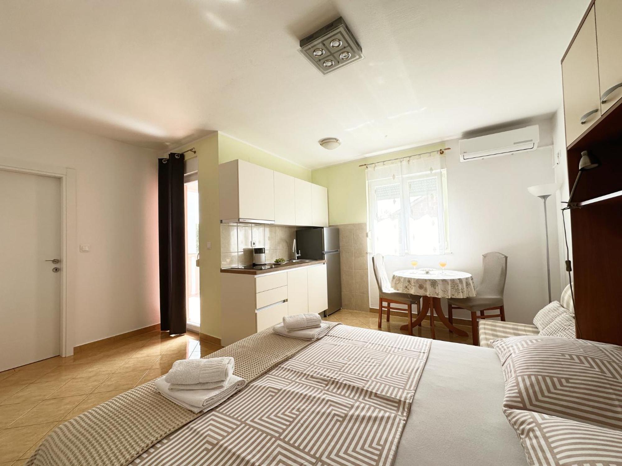 Apartments Villa Miranda ヴォディツェ エクステリア 写真